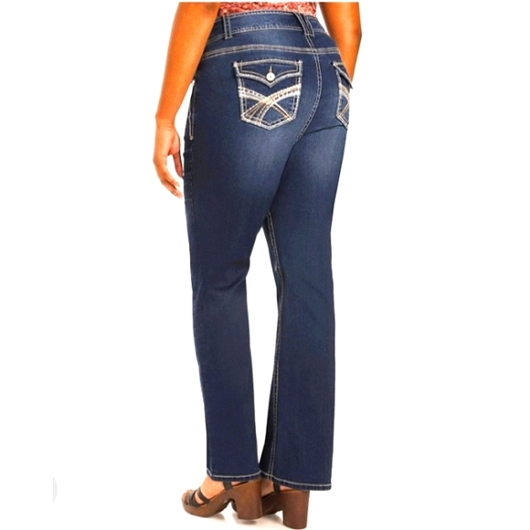 NWT☆Awesome Juniors ☆WALLFLOWERS☆The Luscious Curvy☆Bootcut Jeans - Picture 3 of 14